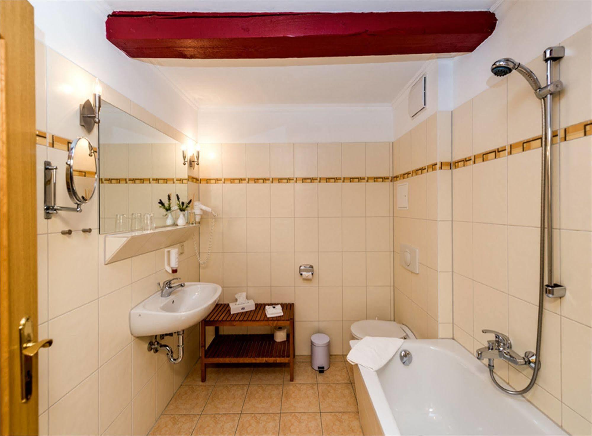 Hotel Gut Voigtlaender Blankenburg  Luaran gambar